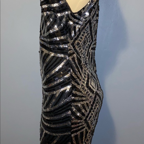 Black and silver midi sequin party dress - Picture 3 of 4